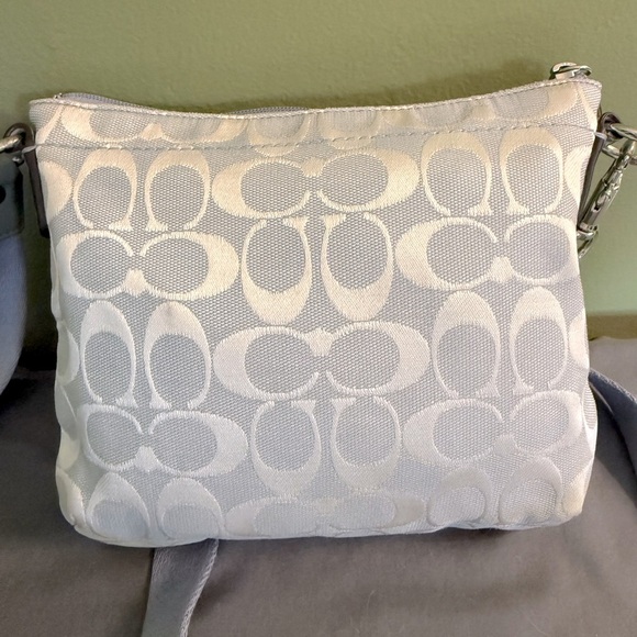 Coach Signature Penelope Silver/Gray/Lt Blue Canvas Turnlock Crossbody Purse - Picture 6 of 9